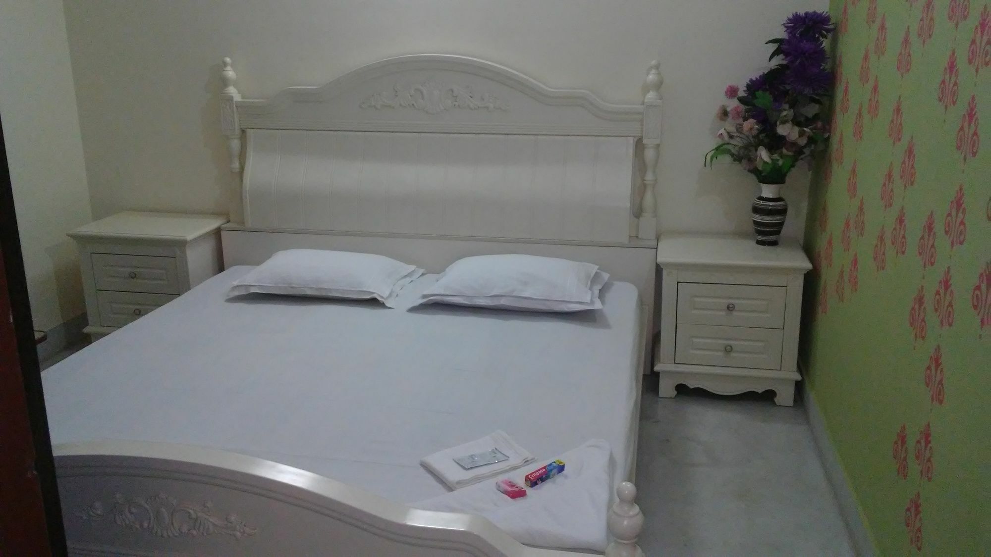 Royal Paying Guest Hotel Calcutta Eksteriør billede